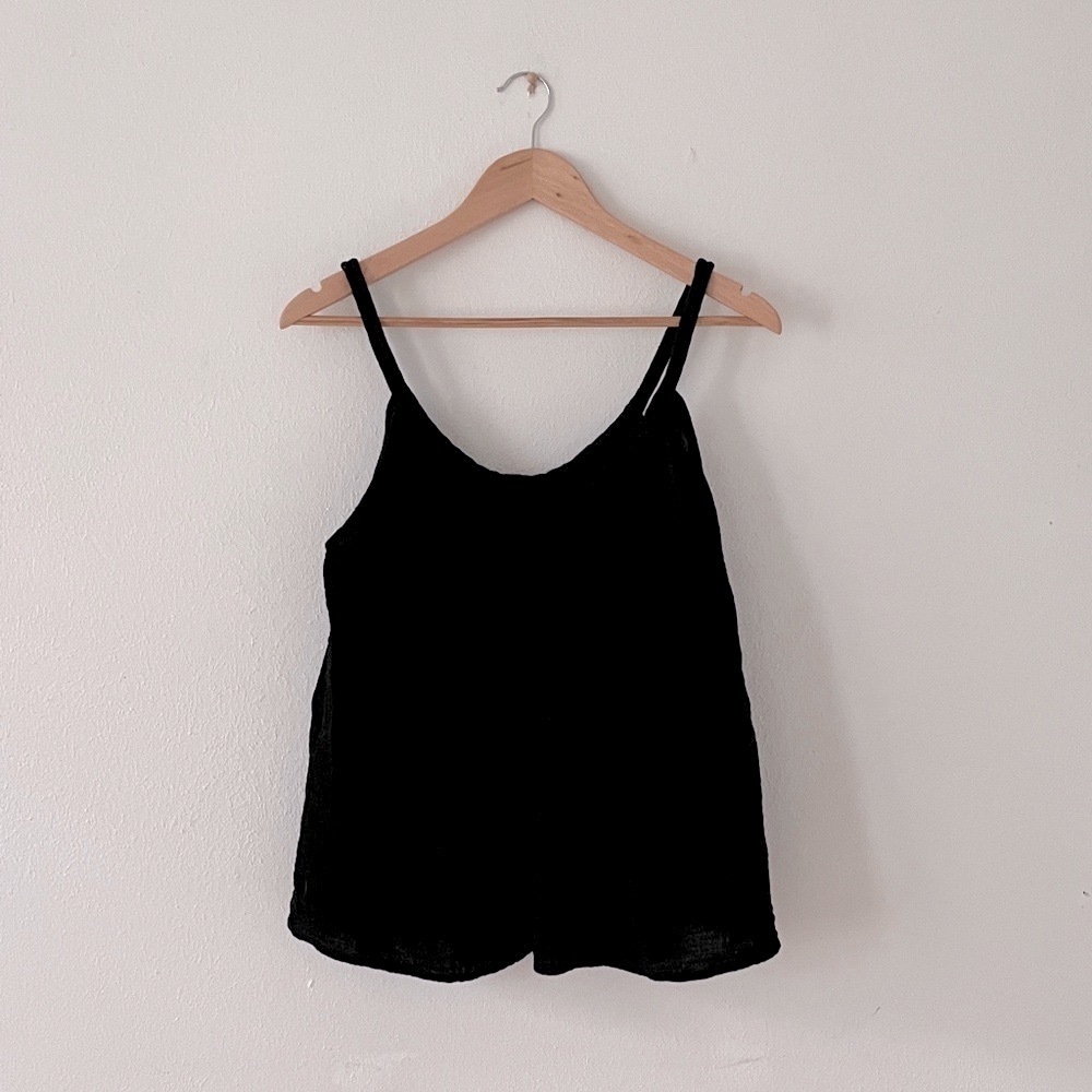 Old Navy Tank Top Sleeveless Scoop Swing Top Blouse Black Beach Coastal